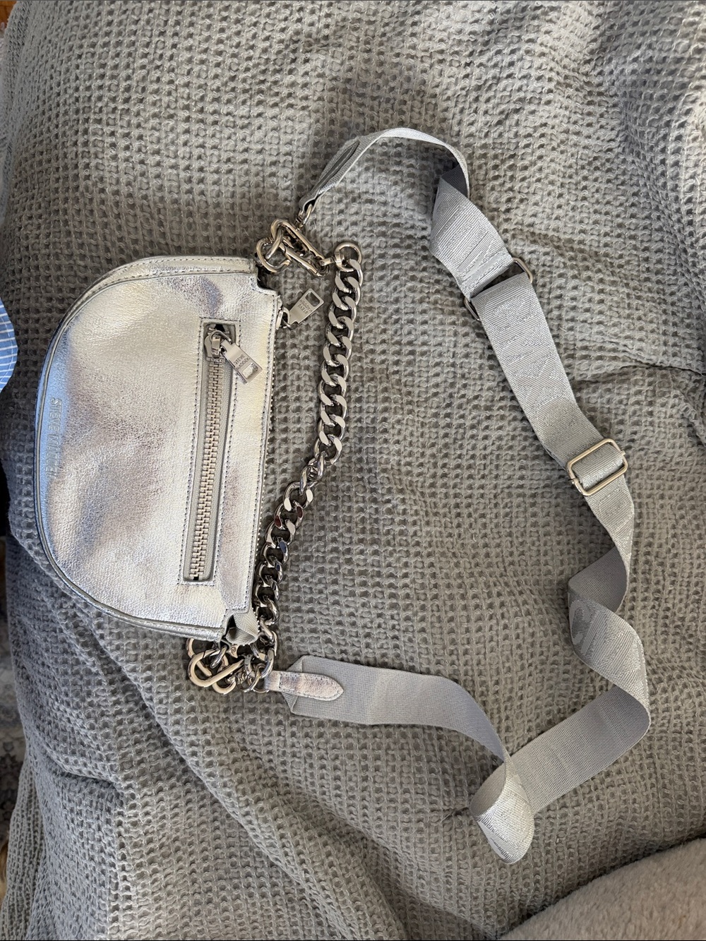 Steve Madden Silver Metallic Crossbody Belt Bag